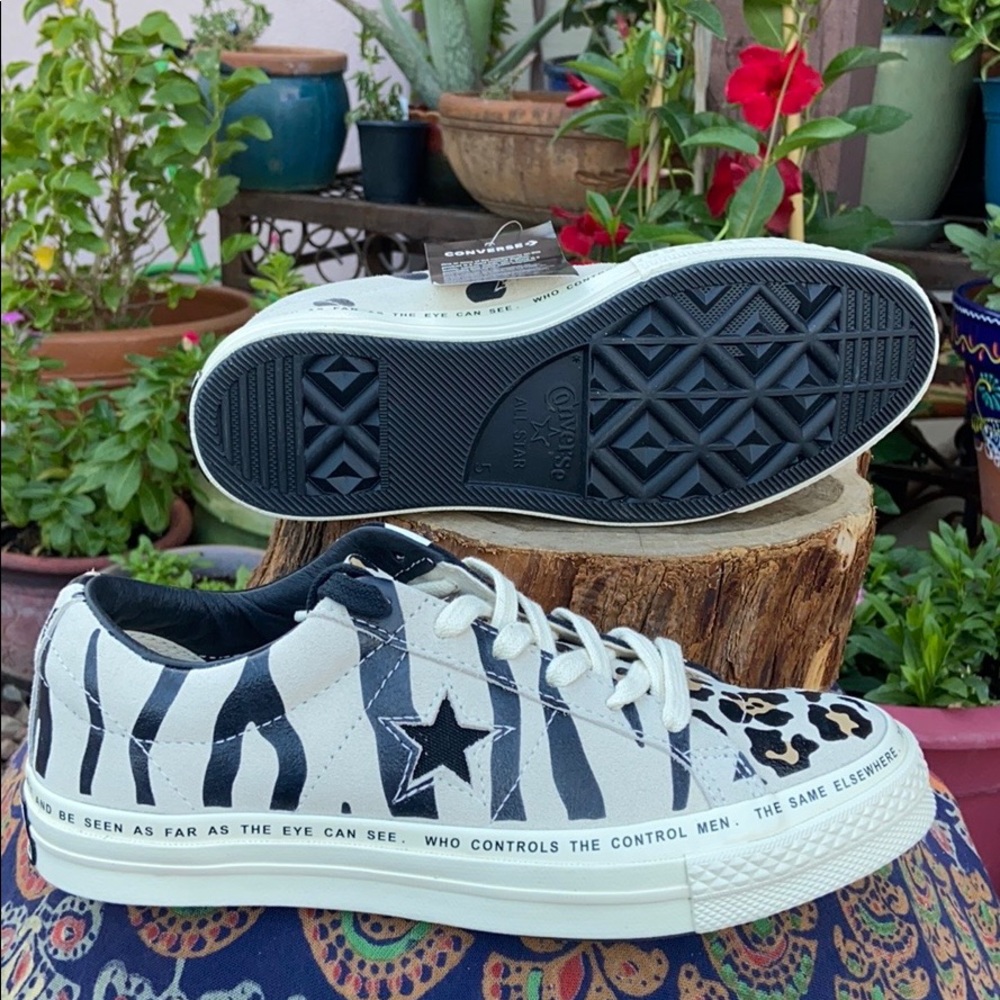 Ltd Edition “Brain Dead x Converse One Star” - Picture 9 of 15